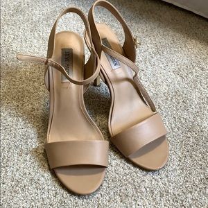 Steve Madden Nude Wedges